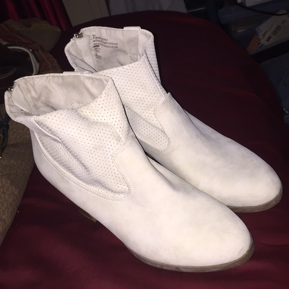 Sam & Libby boots